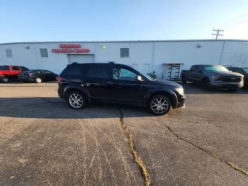 Used 2011 Dodge Journey SXT w/ Trailer Tow Prep Group FWD image 13