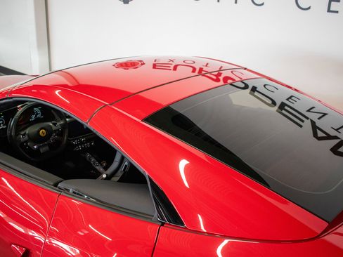 Used 2020 Ferrari Portofino RWD image 22