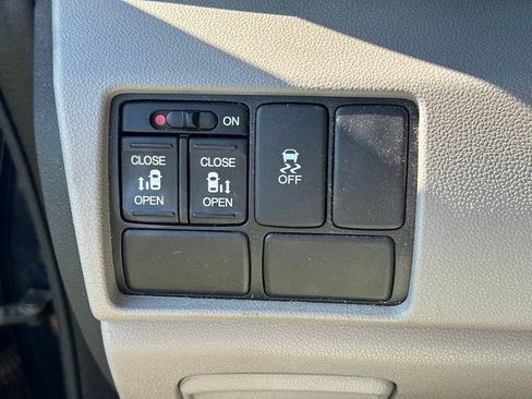 Used 2016 Honda Odyssey SE image 19