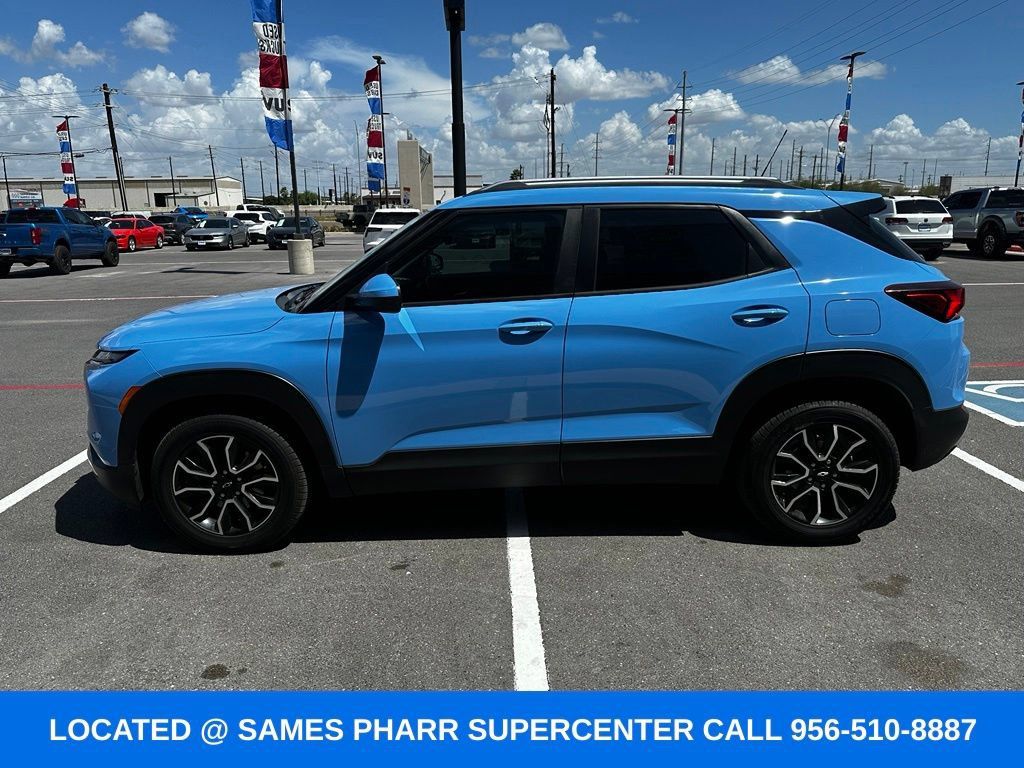Used 2024 Chevrolet TrailBlazer LT w/ LT Cold Weather Package FWD image 9
