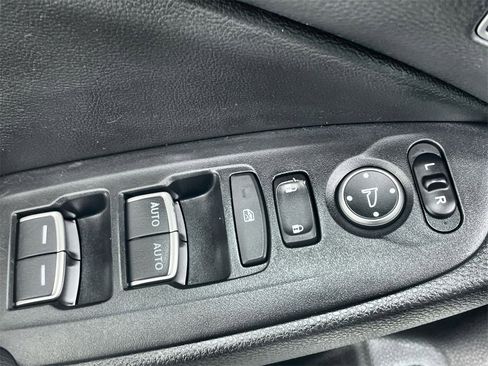 Used 2021 Honda Accord Touring image 12