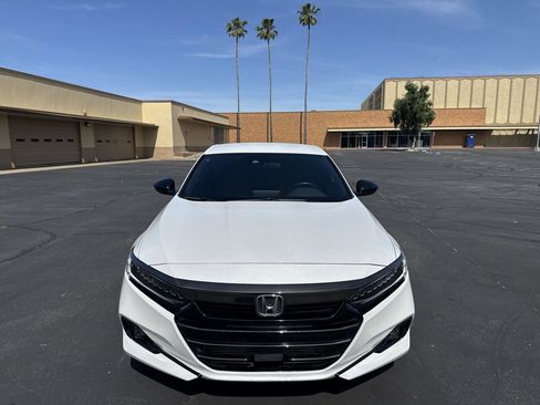 Used 2022 Honda Accord Sport image 2