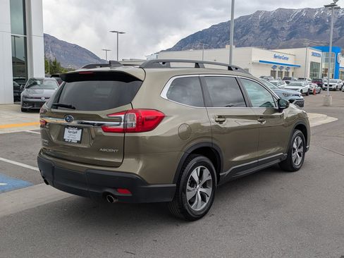 Used 2025 Subaru Ascent Premium AWD/4WD image 3
