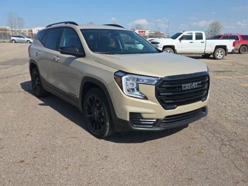Used 2023 GMC Terrain SLE w/ Driver Convenience Package AWD/4WD image 1