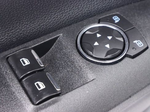 Used 2018 Ford Mustang Coupe image 26