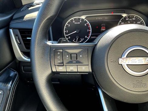 Certified 2024 Nissan Rogue SV image 22
