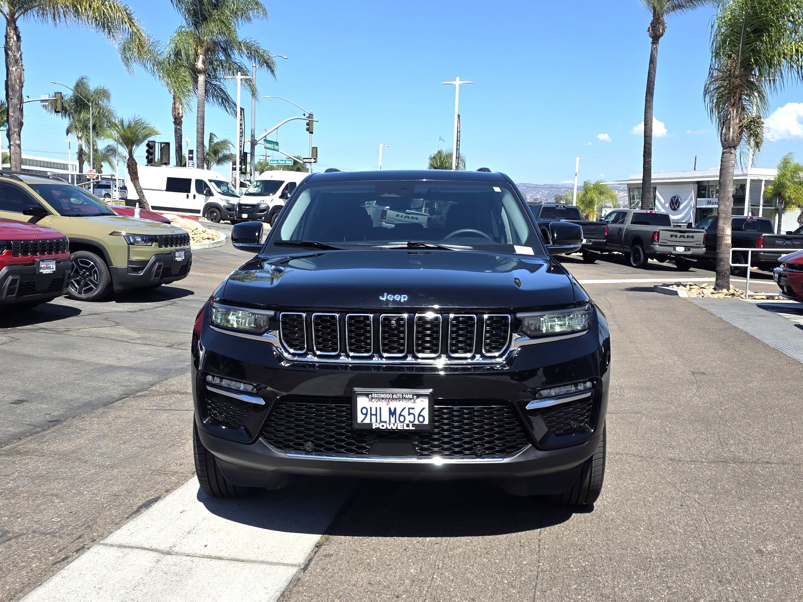 Certified 2023 Jeep Grand Cherokee 4WD 4xe w/ Luxury Tech Group II image 7