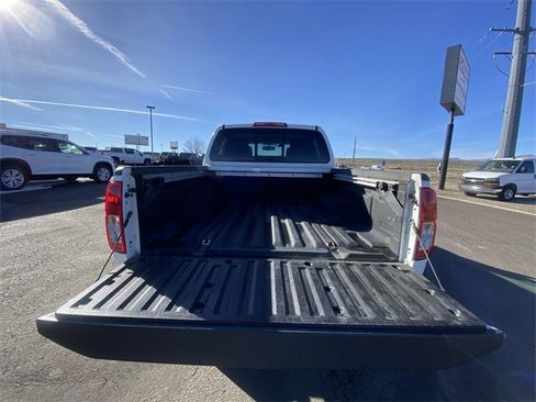 Used 2017 Nissan Frontier PRO-4X image 23