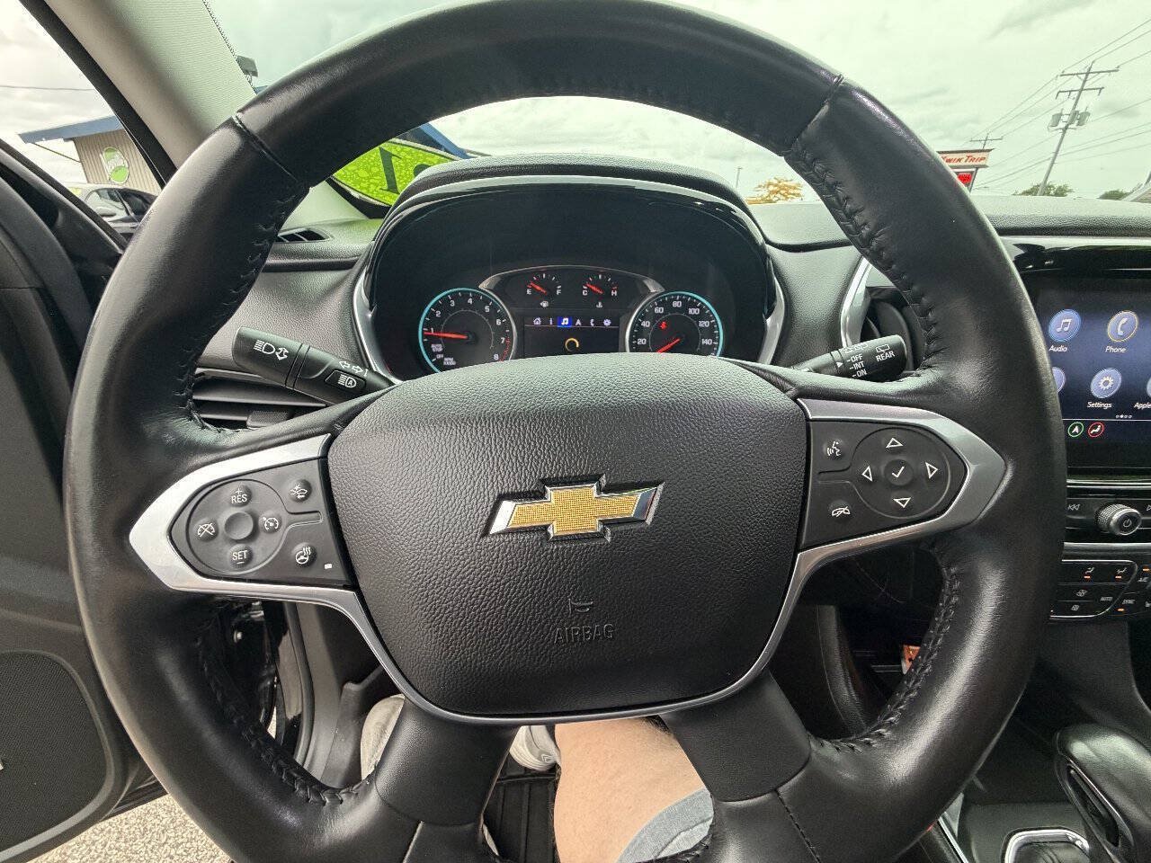 Used 2021 Chevrolet Traverse Premier w/ Redline Edition AWD/4WD image 23