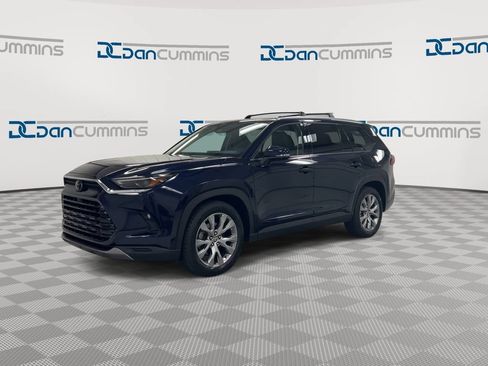 Used 2024 Toyota Grand Highlander AWD image 4