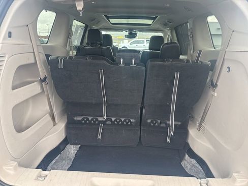 Used 2023 Chrysler Pacifica Limited image 21