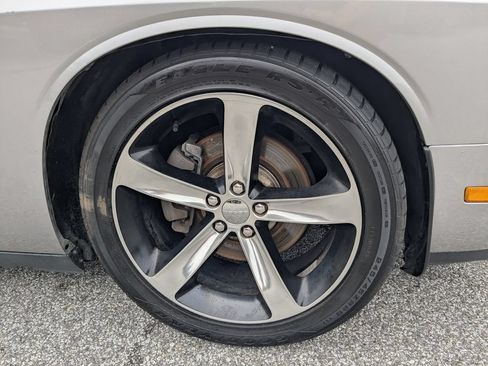 Used 2014 Dodge Challenger R/T RWD image 15
