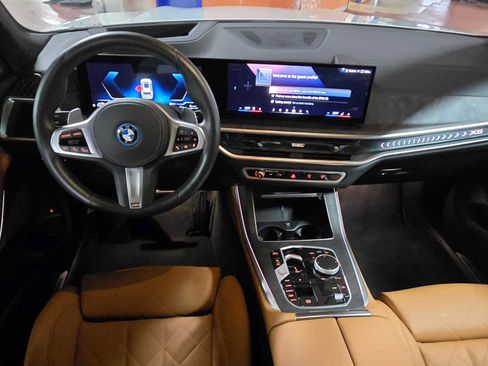 Used 2026 BMW X5 xDrive50e w/ M Sport Package image 20