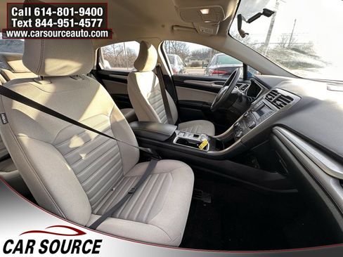 Used 2018 Ford Fusion S image 21