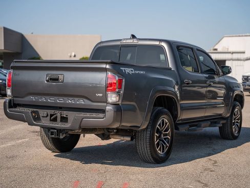 Used 2022 Toyota Tacoma TRD Sport w/ Technology Package RWD image 13