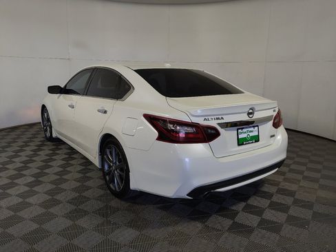 Used 2018 Nissan Altima 2.5 SR w/ SR Special Edition FWD image 6