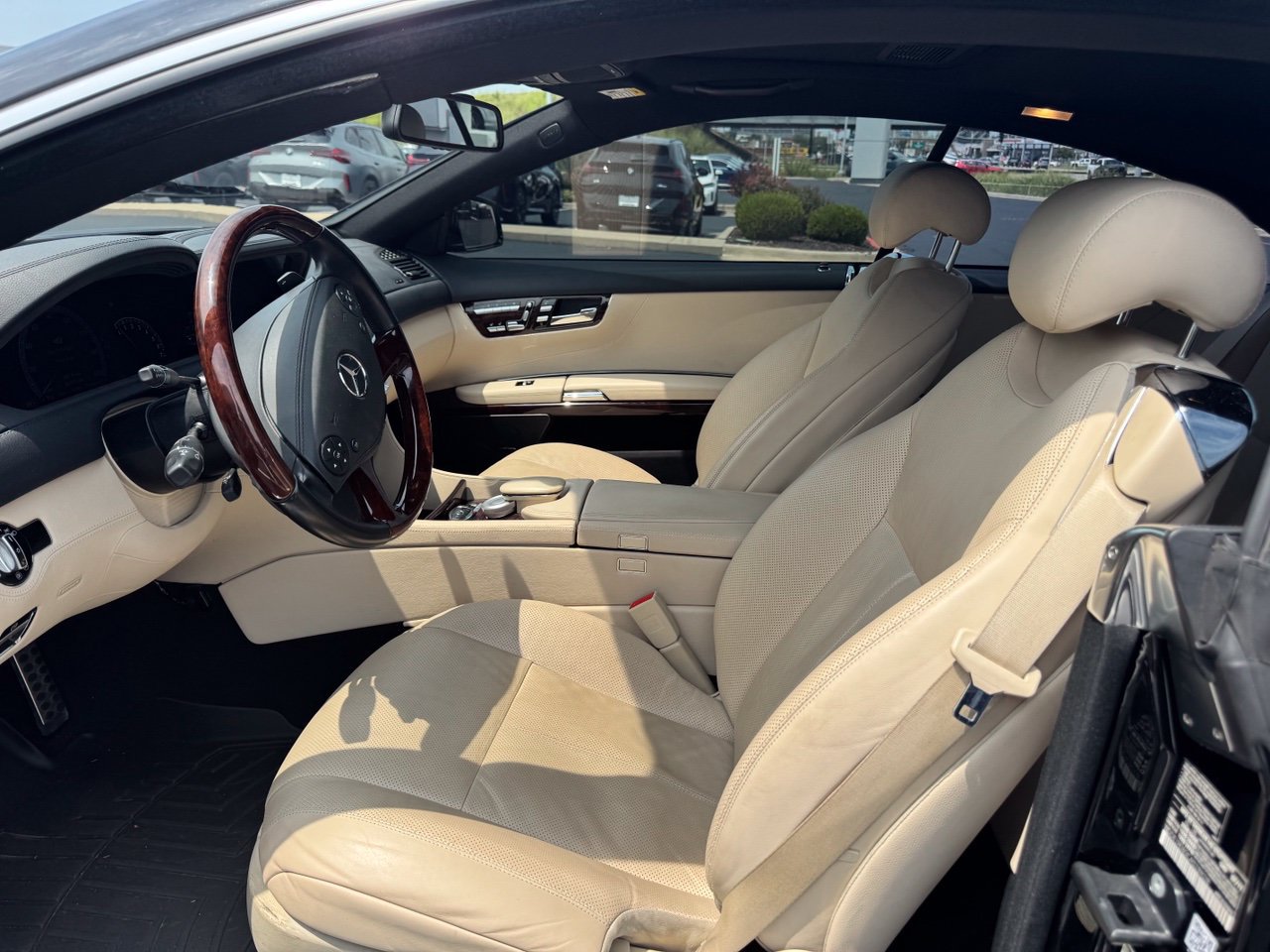 Used 2012 Mercedes-Benz CL 550 4MATIC image 9