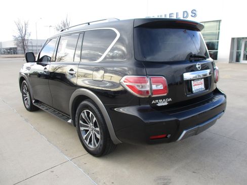 Used 2020 Nissan Armada SL w/ Premium Package image 3