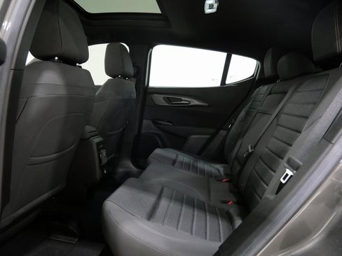 Used 2024 Alfa Romeo Tonale Ti image 24