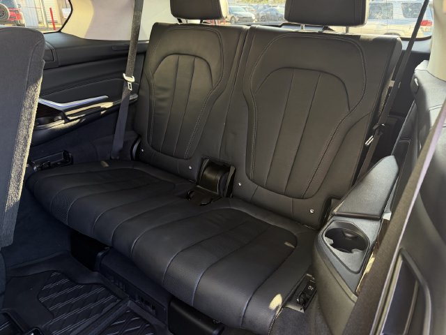 Used 2020 BMW X7 xDrive40i w/ Cold Weather Package AWD/4WD image 27