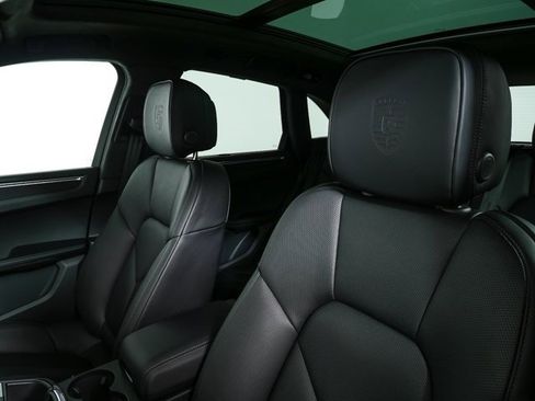 New 2026 Porsche Macan GTS image 5