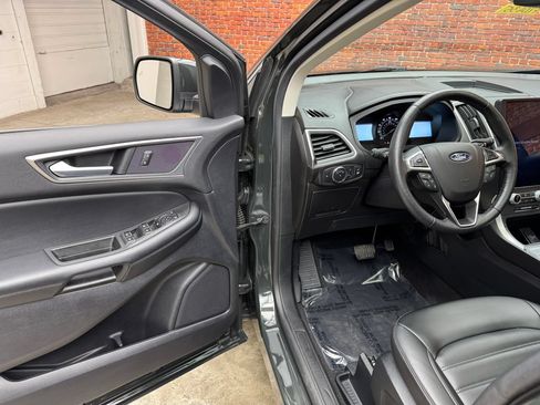 Certified 2022 Ford Edge SEL w/ Convenience Package AWD/4WD image 8