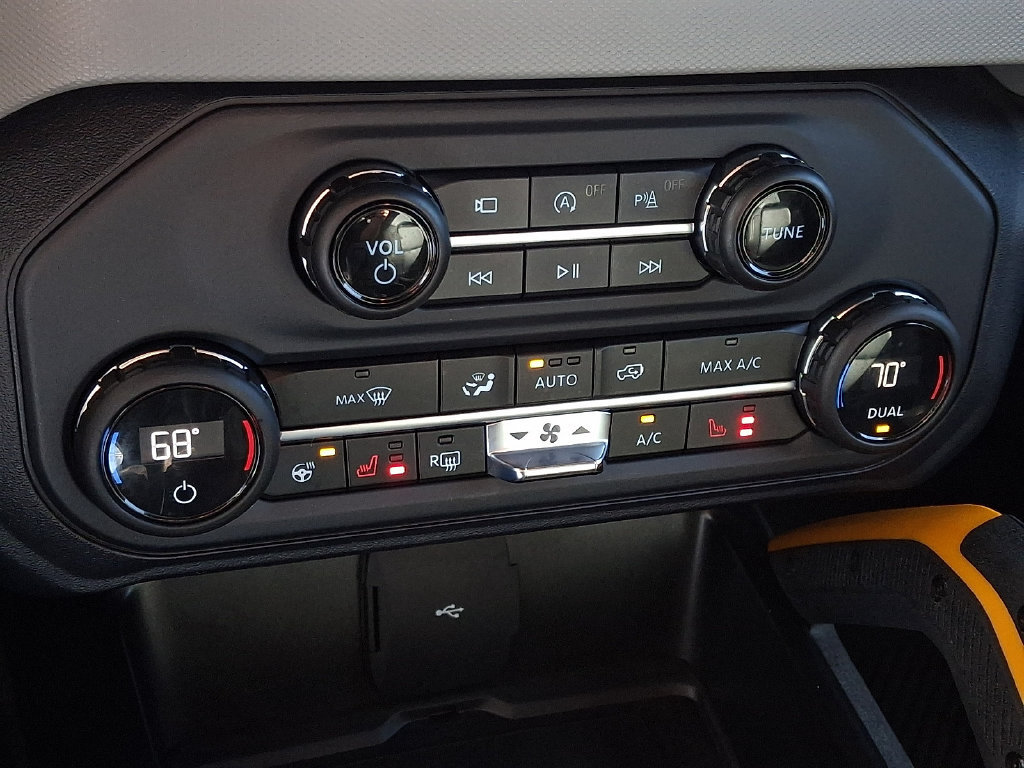 Certified 2023 Ford Bronco Badlands AWD/4WD image 15
