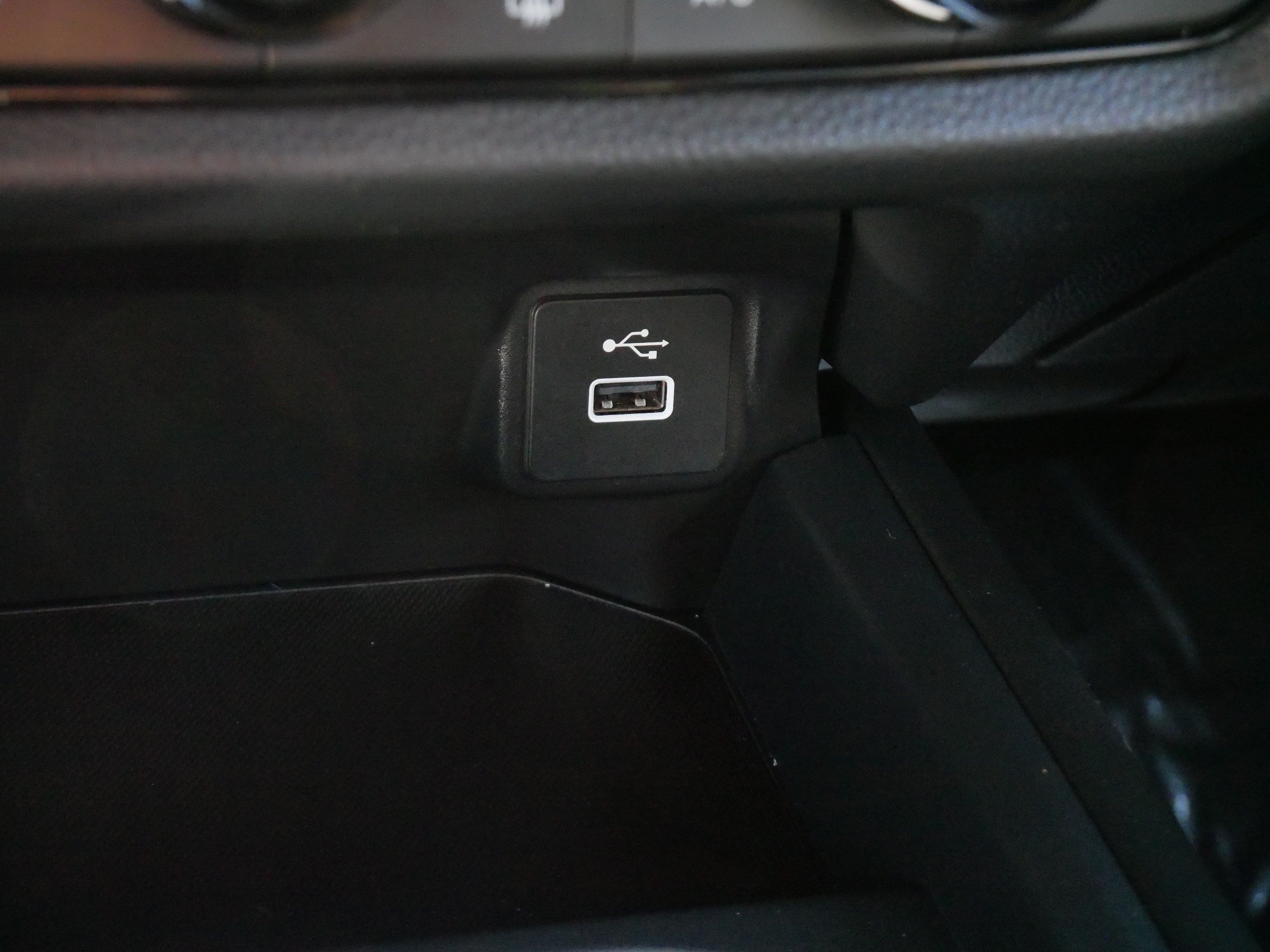 Certified 2024 Honda HR-V LX image 29