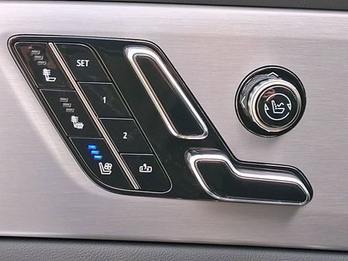 New 2026 Cadillac Vistiq Sport image 21