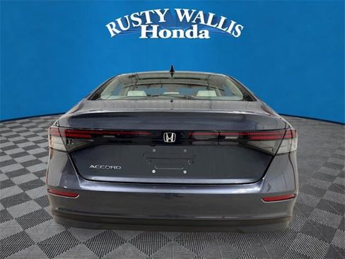 New 2025 Honda Accord SE image 4