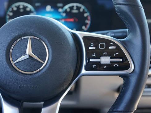 Used 2023 Mercedes-Benz GLB 250 AWD 250 4MATIC image 14