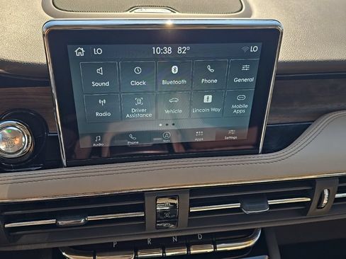 Used 2021 Lincoln Corsair Reserve w/ Equipment Group 201A AWD/4WD image 12