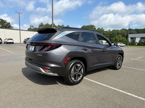 Certified 2025 Hyundai Tucson SEL AWD/4WD image 5