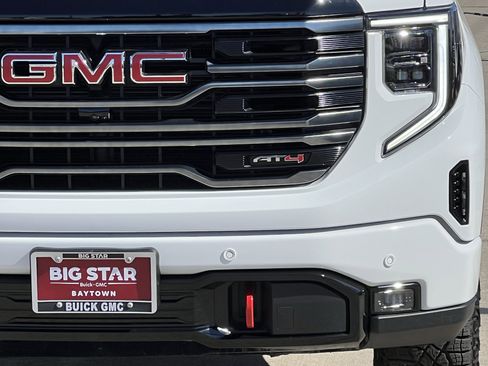 Used 2025 GMC Sierra 1500 AT4 image 7