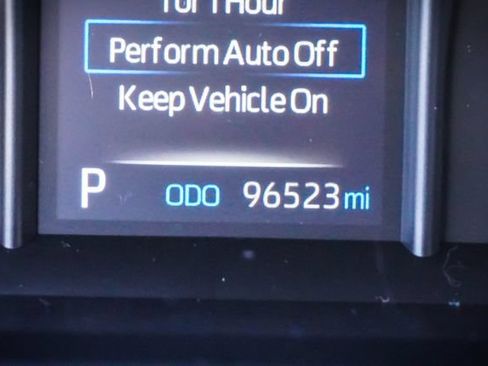 Used 2022 Toyota Venza LE AWD/4WD image 9