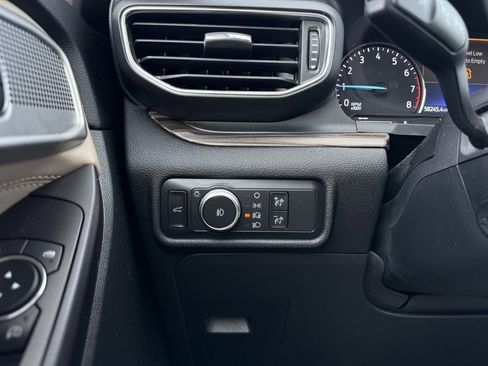 Used 2020 Ford Explorer Limited w/ Class III Trailer Tow Package image 13