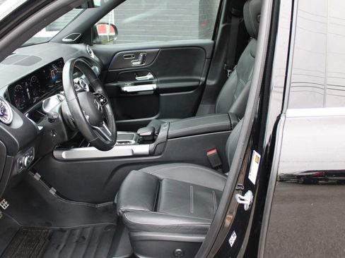 Used 2023 Mercedes-Benz GLB 250 4MATIC image 42