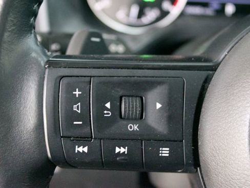 Used 2021 Nissan Rogue S AWD/4WD image 14