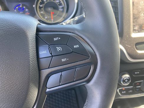 Used 2022 Jeep Cherokee Trailhawk w/ Sun, Sound & Nav Group image 19