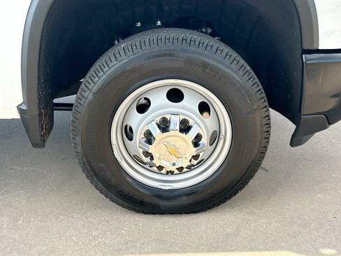 Used 2025 Chevrolet Silverado 3500 W/T AWD/4WD image 10