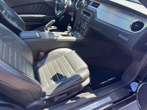 Used 2010 Ford Mustang GT Premium RWD image 10