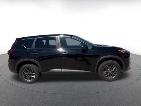 Used 2023 Nissan Rogue S FWD image 16