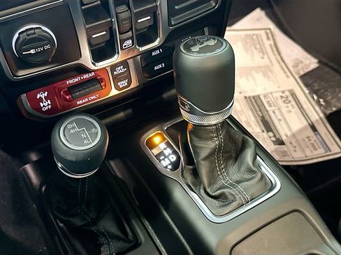 New 2026 Jeep Wrangler Unlimited Rubicon AWD/4WD image 18