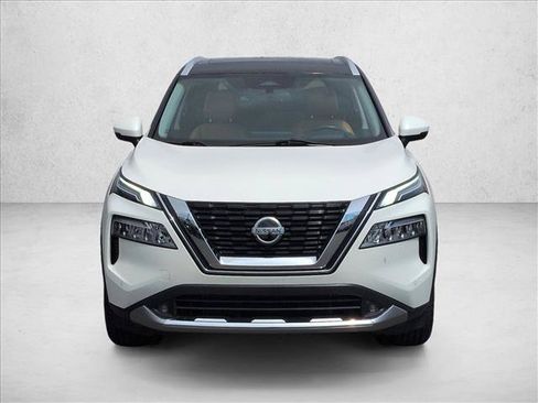 Used 2021 Nissan Rogue Platinum FWD image 3