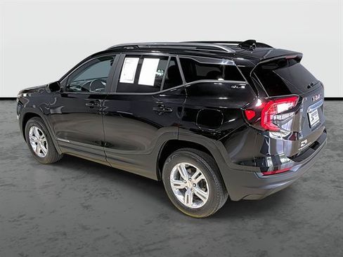 Used 2022 GMC Terrain SLE w/ Driver Convenience Package AWD/4WD image 2