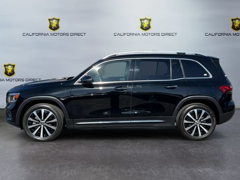 Used 2022 Mercedes-Benz GLB 250 w/ Premium Package Lite image 2