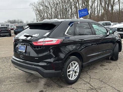 Certified 2022 Ford Edge SEL w/ Convenience Package image 4