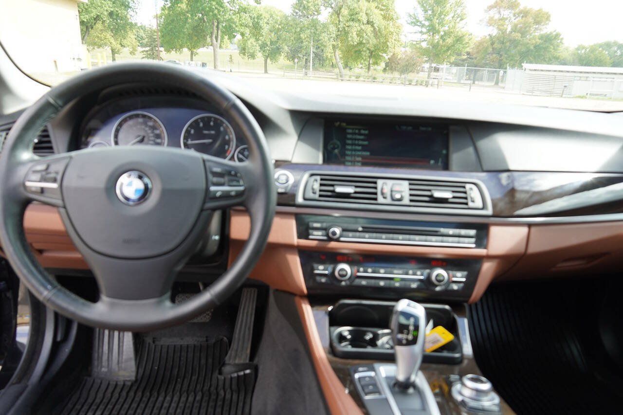 Used 2013 BMW 528i xDrive Sedan AWD/4WD image 17