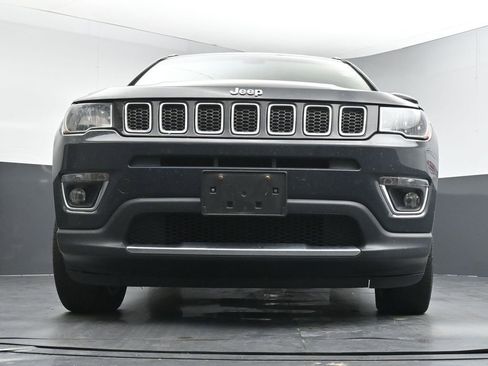 Used 2018 Jeep Compass Limited w/ Navigation Group AWD/4WD image 19