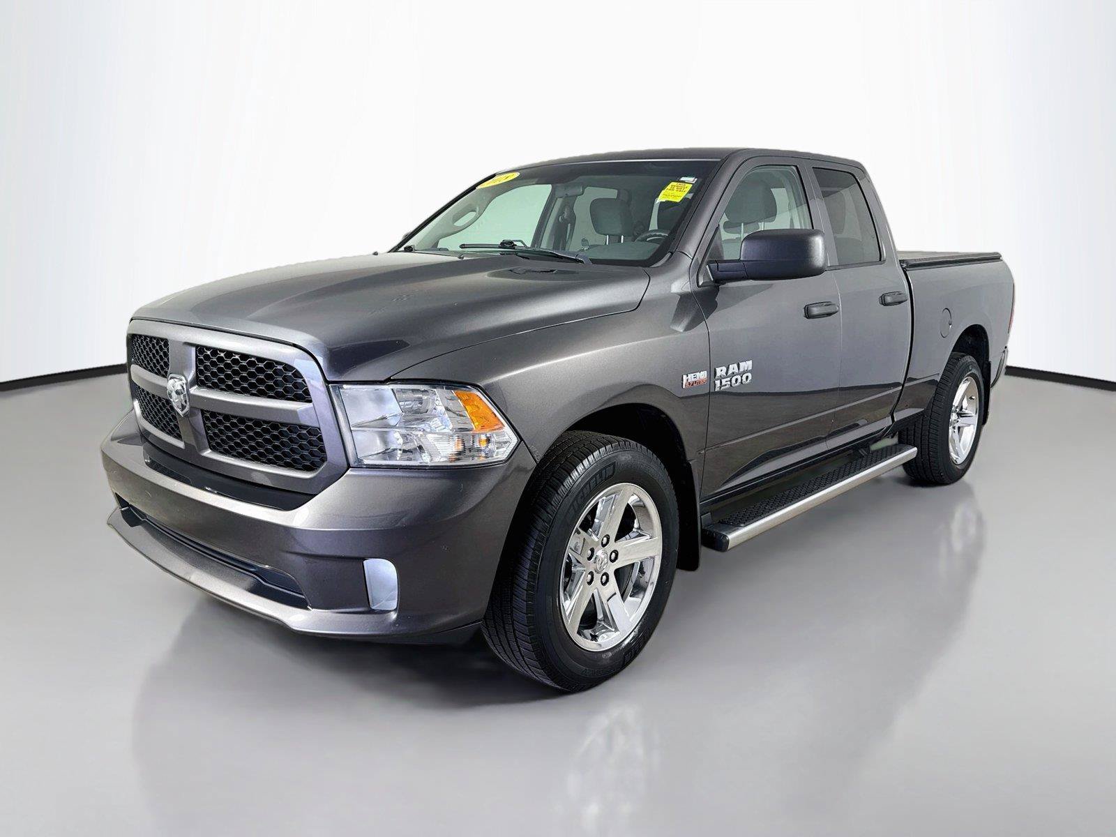 Used 2018 RAM 1500 Express w/ Express Value Package AWD/4WD image 4